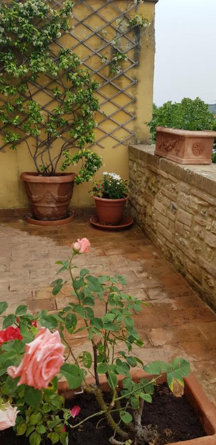 B&B Palazzo Al Torrione 2 ซานจีมิญญาโน ภายนอก รูปภาพ
