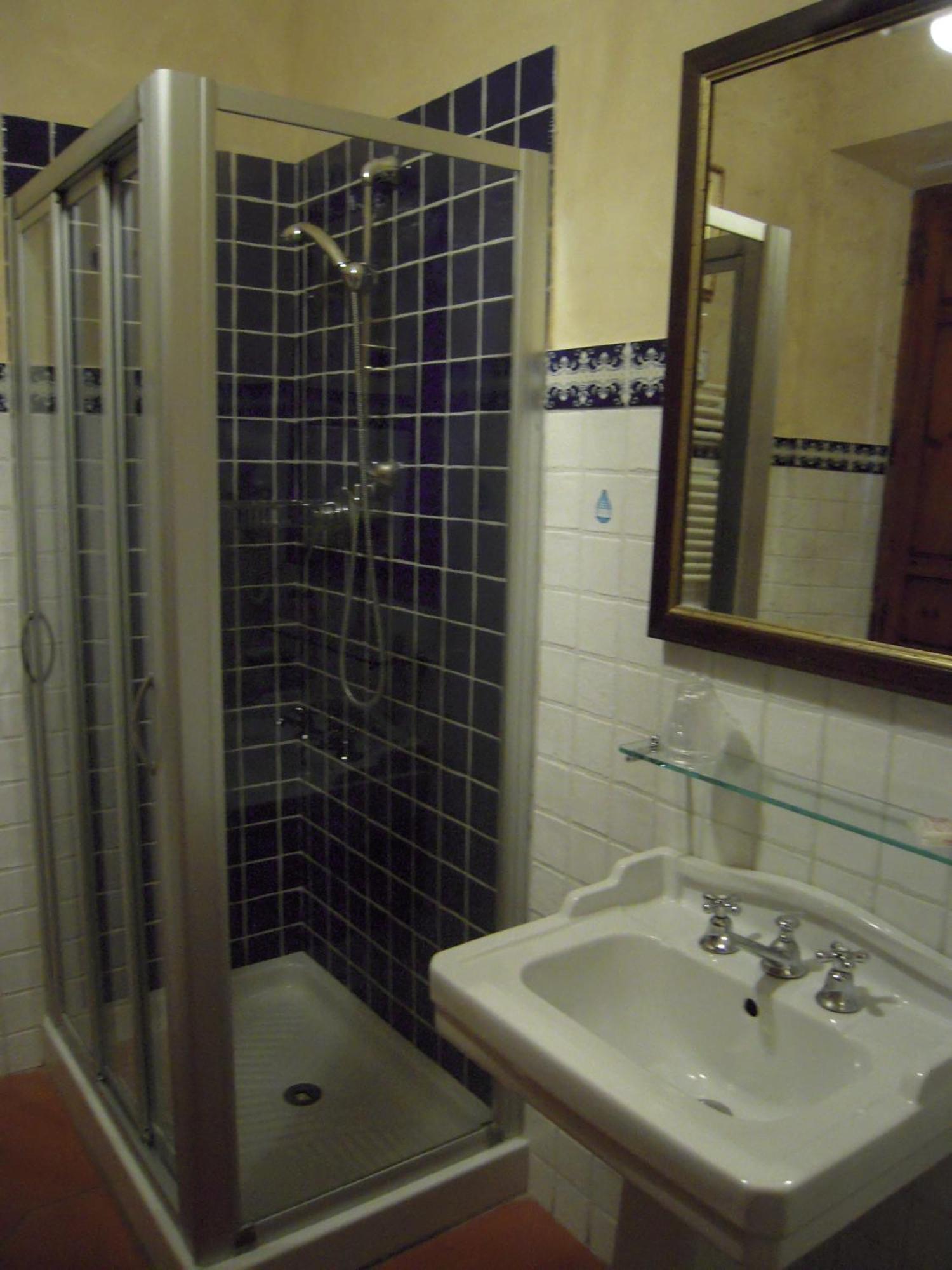 B&B Palazzo Al Torrione 2 ซานจีมิญญาโน ภายนอก รูปภาพ